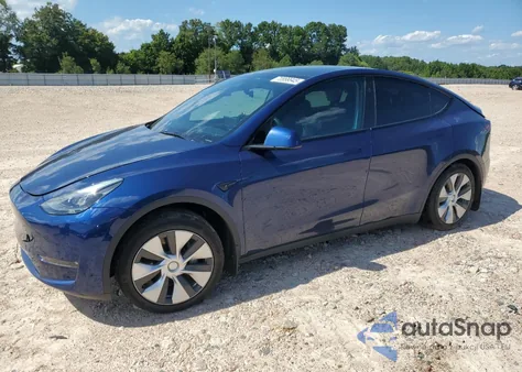 2023 Tesla Model Y z USA, uszkodzony, nr VIN 7SAYGAEE7PF968247